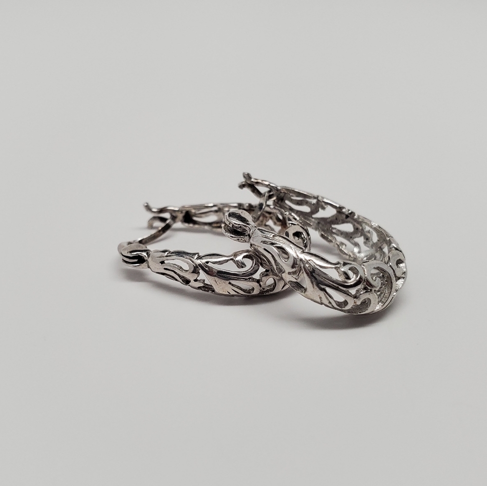 Delicate lightweight earrings